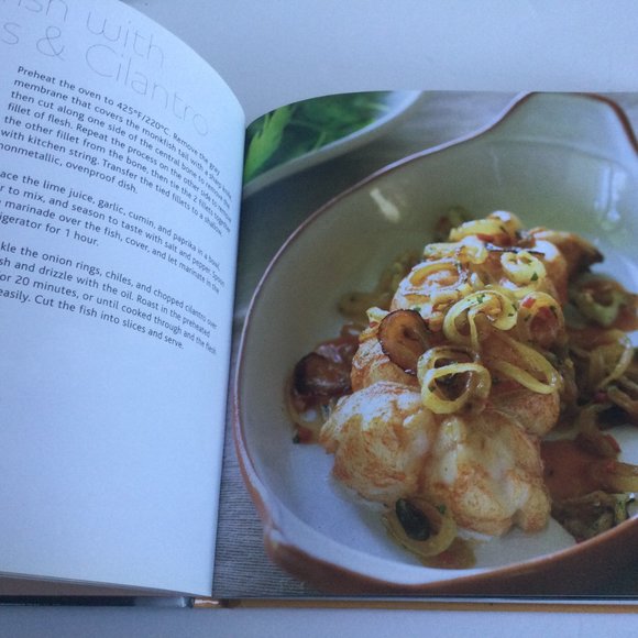 Easy One Pot Recipe Book Meat Seafood and Vegetarian Dishes - Picture 4 of 12